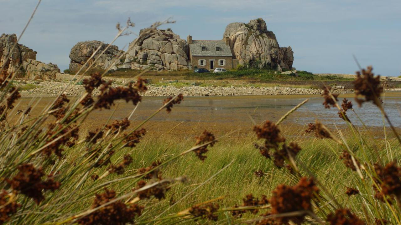 Gites "Le Clos De La Baie" Paimpol Esterno foto