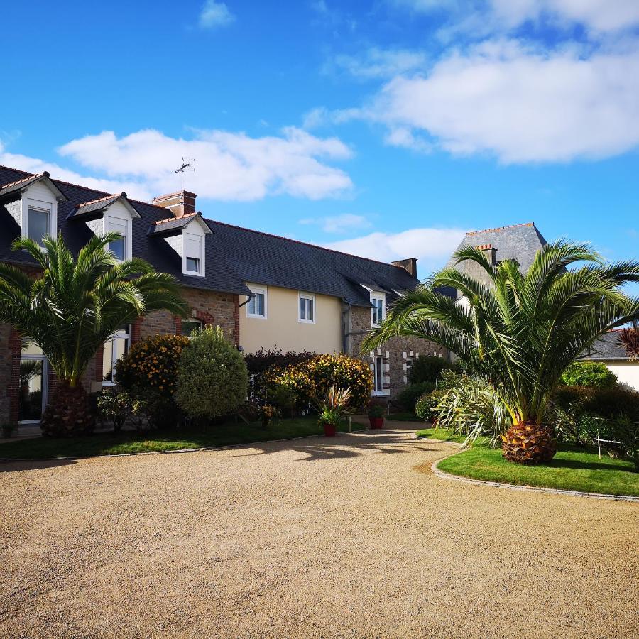 Gites "Le Clos De La Baie" Paimpol Esterno foto